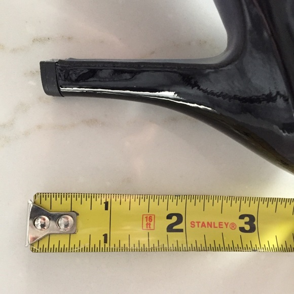 JIL SANDER: Pump, black patent leather  (Size 7) - Picture 2 of 9